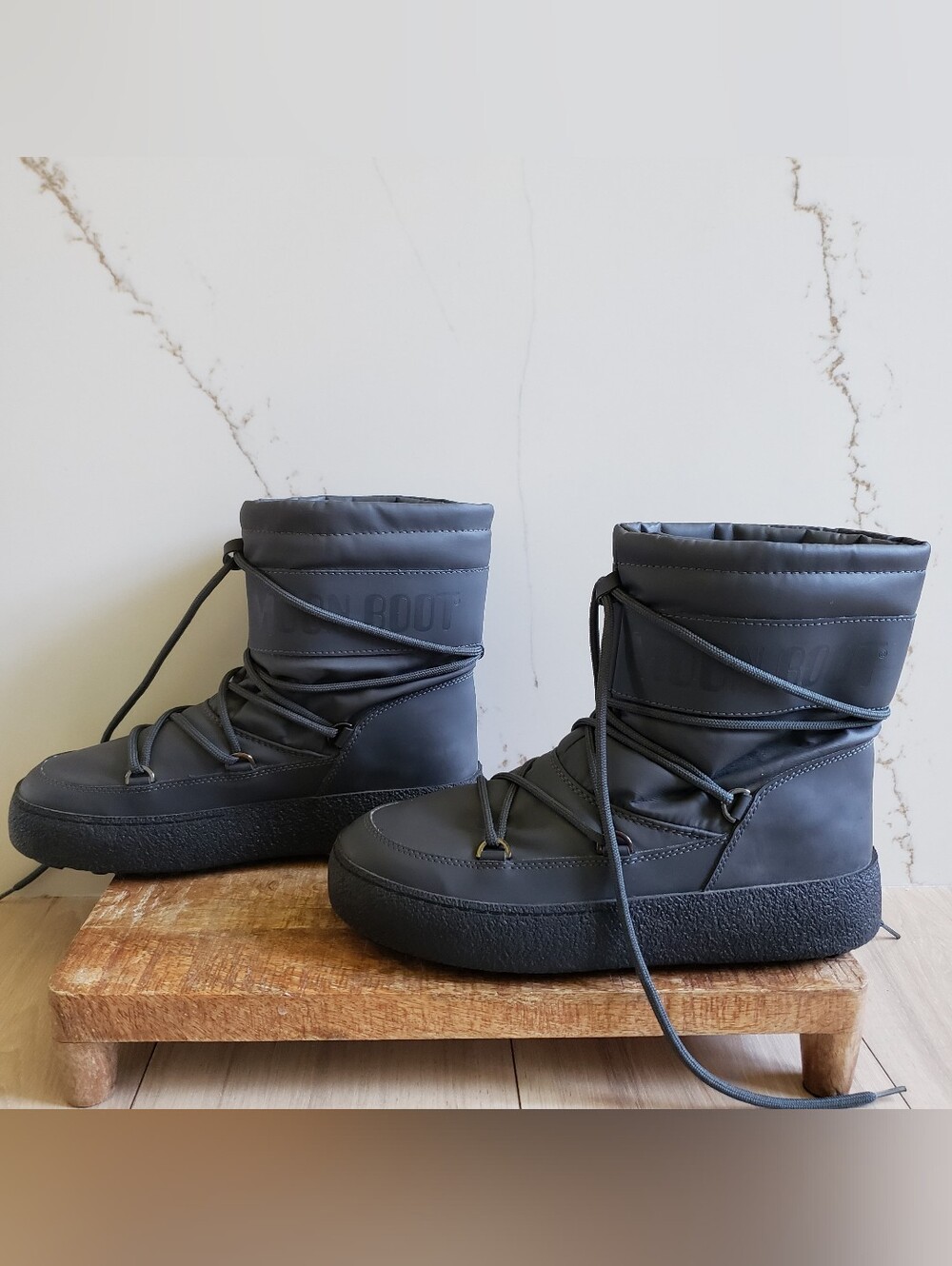 Moon Boot Winter Boots EU 42 Padded LTrack Quilted Apres Ski Rubber Italy Made